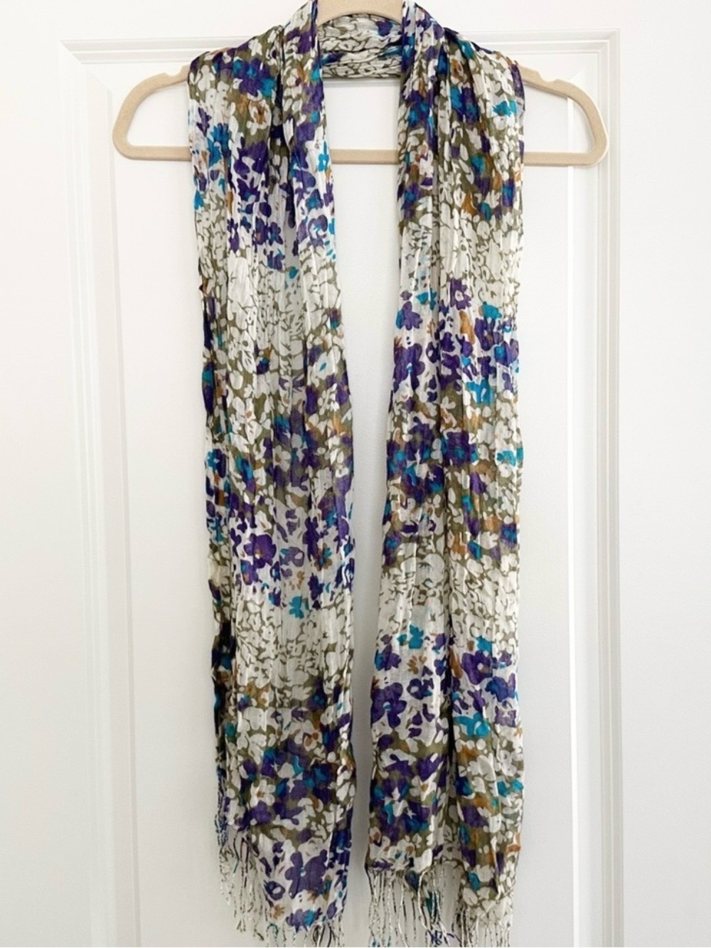 Floral Print Lightweight Scarf - Wrap / Shawl
